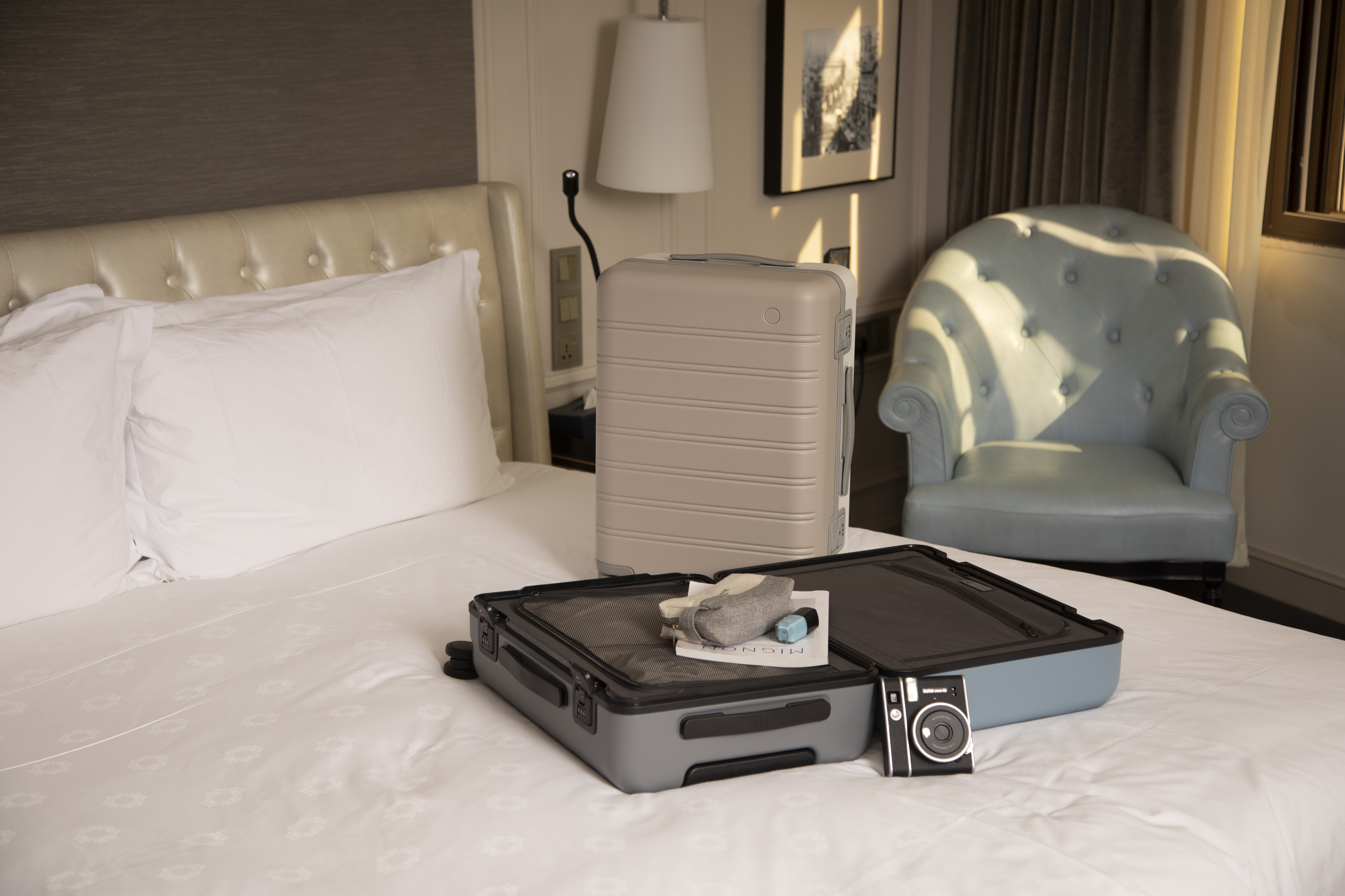 Чемодан Xiaomi NinetyGo Rhine Luggage 28'' Moonlight White+Mocha Brown Казахстан Чемодан Xiaomi NinetyGo Rhine Luggage 28'' Moonlight White+Mocha Brown Казахстан