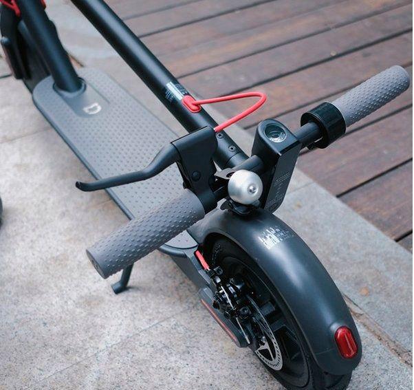 Фото Электрический самокат Xiaomi Mijia Electric Scooter Black Фото Электрический самокат Xiaomi Mijia Electric Scooter Black