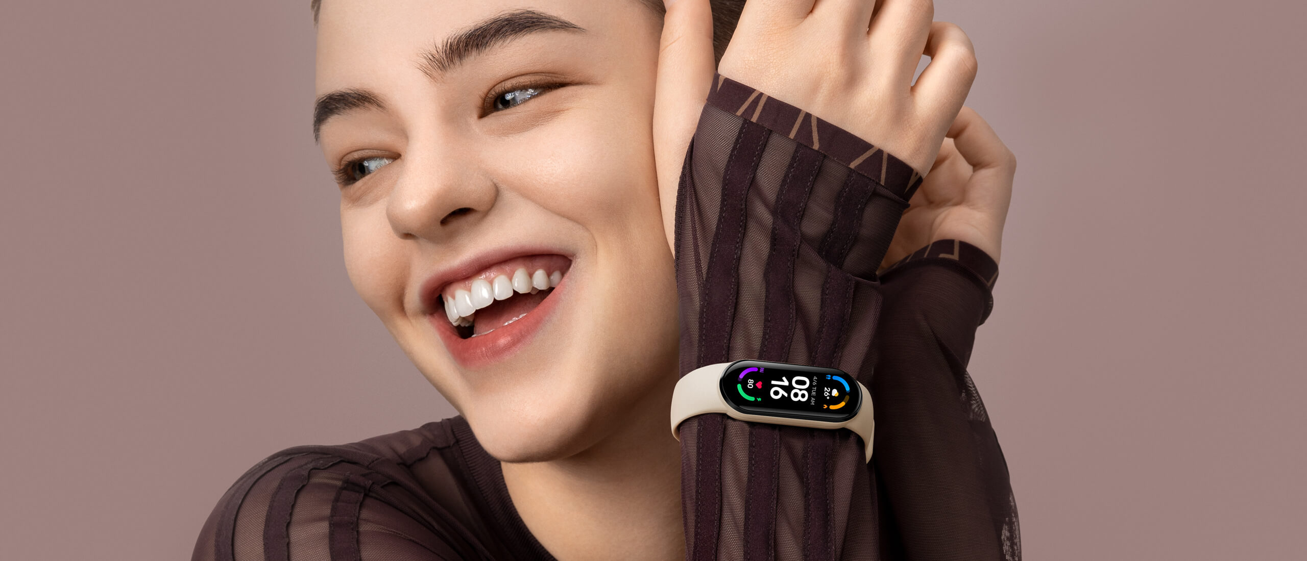 Картинка Фитнес-браслет Xiaomi Mi Band 6 Ivory Картинка Фитнес-браслет Xiaomi Mi Band 6 Ivory
