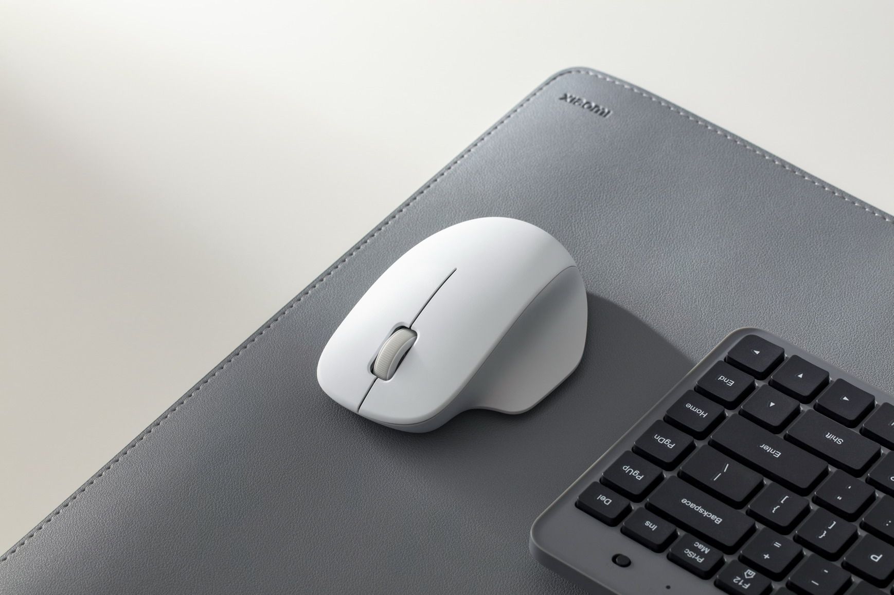 Картинка Беспроводная мышь Xiaomi Wireless Mouse Comfort Edition White Картинка Беспроводная мышь Xiaomi Wireless Mouse Comfort Edition White