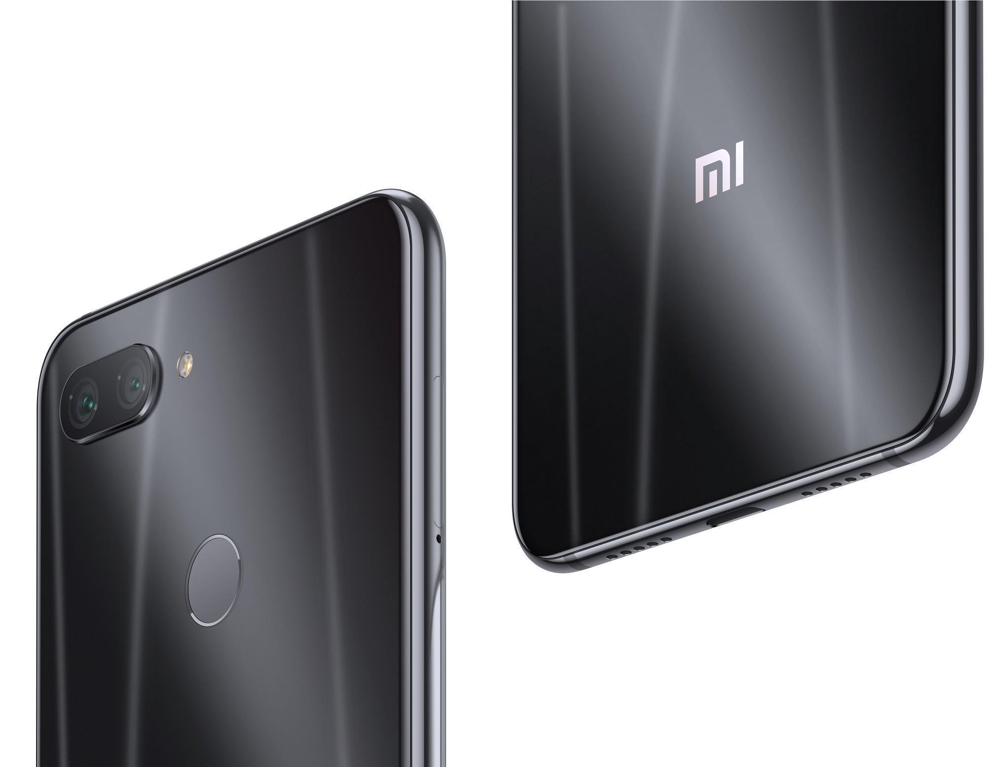 Фотография Смартфон Xiaomi Mi 8 Lite 128Gb Midnight Black Фотография Смартфон Xiaomi Mi 8 Lite 128Gb Midnight Black