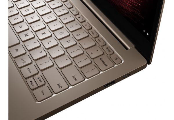 Фото Ноутбук Xiaomi Mi Air 12,5" Core m3 4Gb/256Gb Gold (JYU4012CN) Фото Ноутбук Xiaomi Mi Air 12,5" Core m3 4Gb/256Gb Gold (JYU4012CN)