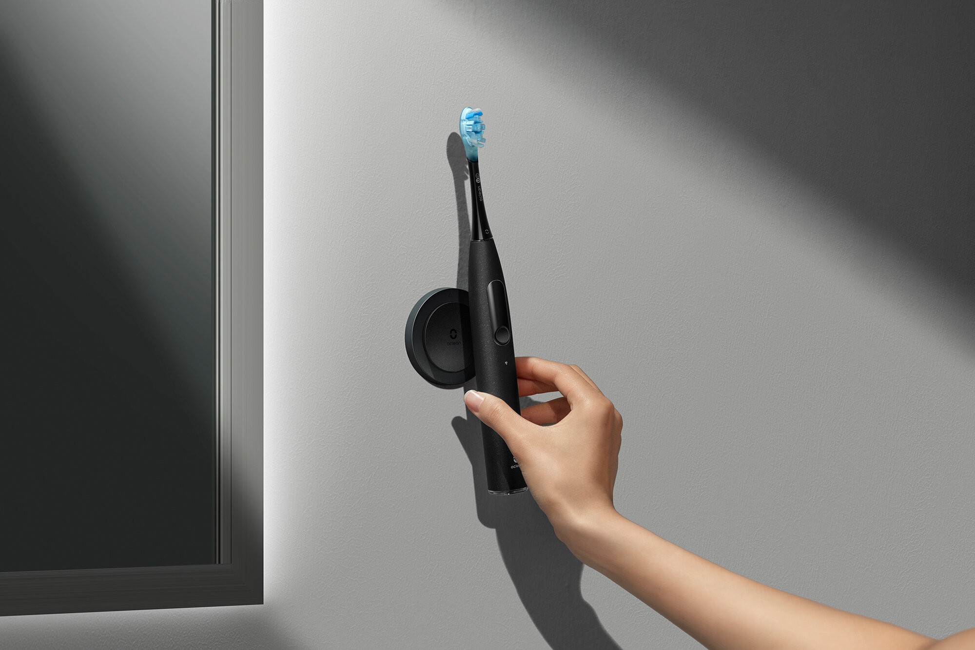 Картинка Умная зубная щетка Xiaomi Oclean X Ultra S Black Картинка Умная зубная щетка Xiaomi Oclean X Ultra S Black