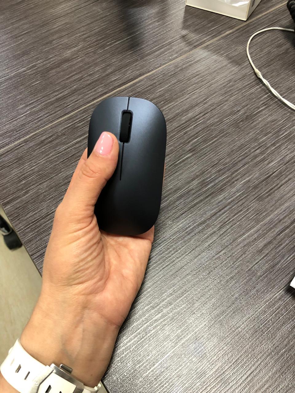 Фотография Беспроводная мышь Xiaomi Mi Wireless Mouse Black Фотография Беспроводная мышь Xiaomi Mi Wireless Mouse Black