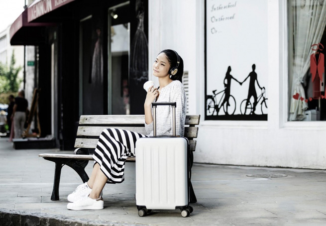 Цена Чемодан Xiaomi 90FUN PC Luggage 20'' Moonlight White Цена Чемодан Xiaomi 90FUN PC Luggage 20'' Moonlight White