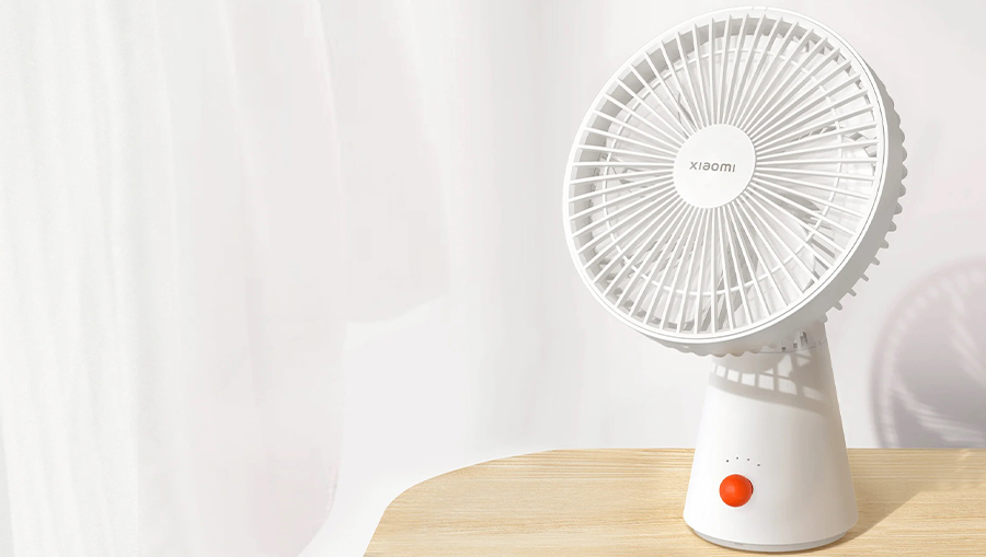 Фотография Вентилятор портативный Xiaomi Rechargeable Mini Fan (ZMYDFS01DM) Фотография Вентилятор портативный Xiaomi Rechargeable Mini Fan (ZMYDFS01DM)