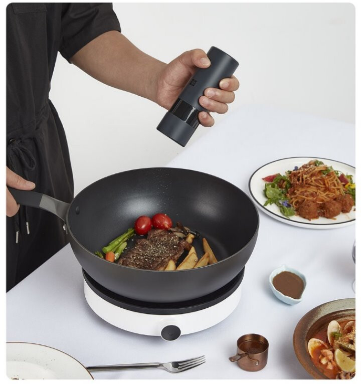 Фото Электромельница Xiaomi Huo Hou Electric Grinder Black (HU0200) Фото Электромельница Xiaomi Huo Hou Electric Grinder Black (HU0200)