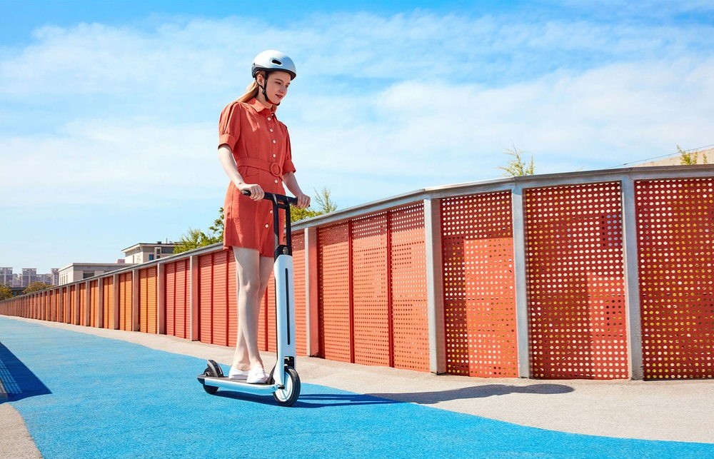 Картинка Электросамокат Xiaomi Ninebot KickScooter Air T15 White Картинка Электросамокат Xiaomi Ninebot KickScooter Air T15 White