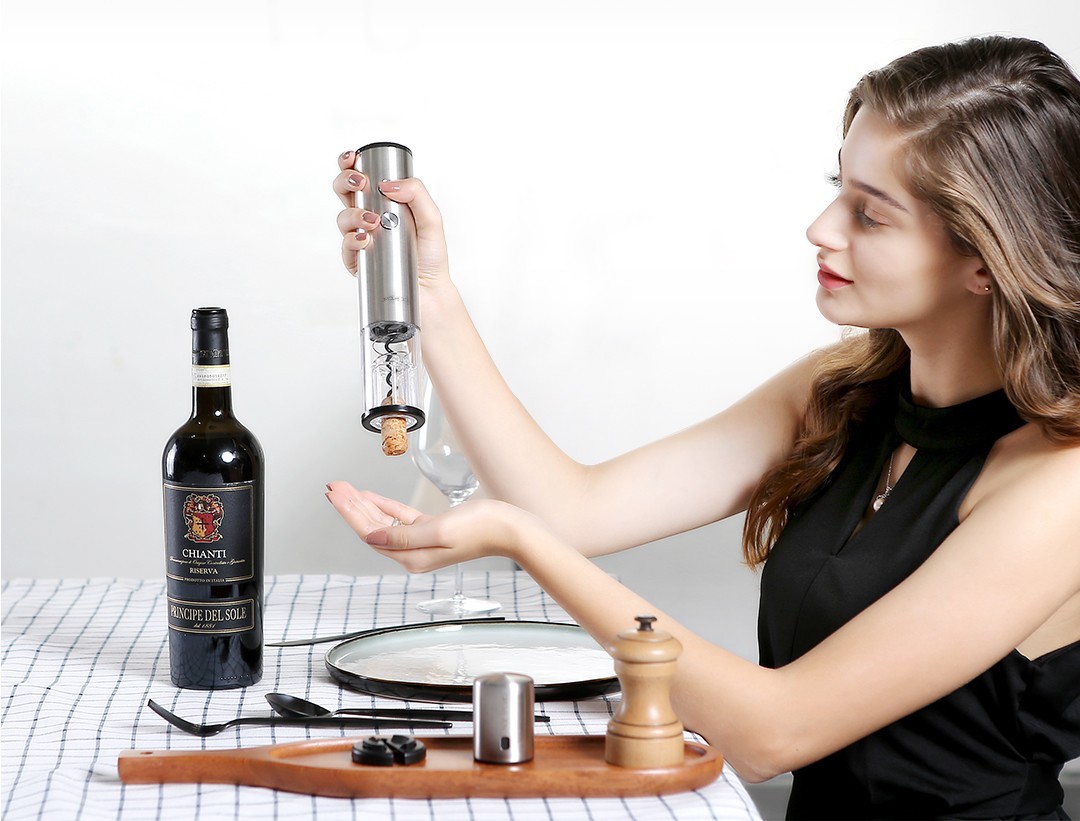Картинка Автоматический штопор и набор для вина Xiaomi Circle Joy Electric Wine Opener Set (CJ-TZ02) Картинка Автоматический штопор и набор для вина Xiaomi Circle Joy Electric Wine Opener Set (CJ-TZ02)