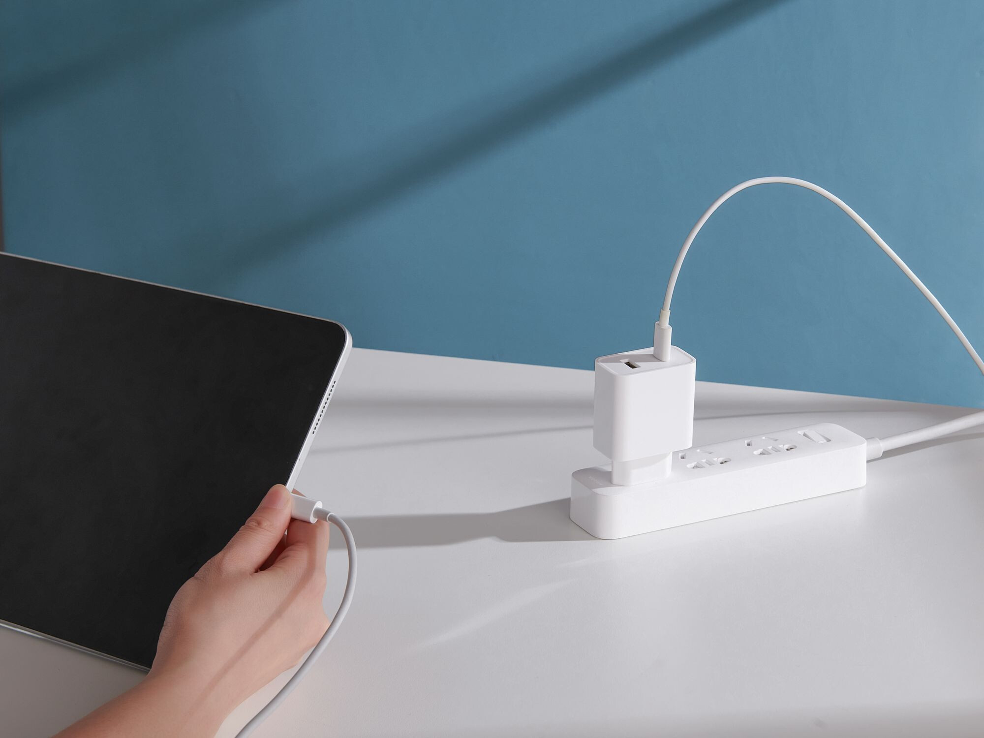 Фотография Универсальное ЗУ Xiaomi Mi 33W Wall Charger Type-A+Type-C (BHR4996GL) Фотография Универсальное ЗУ Xiaomi Mi 33W Wall Charger Type-A+Type-C (BHR4996GL)