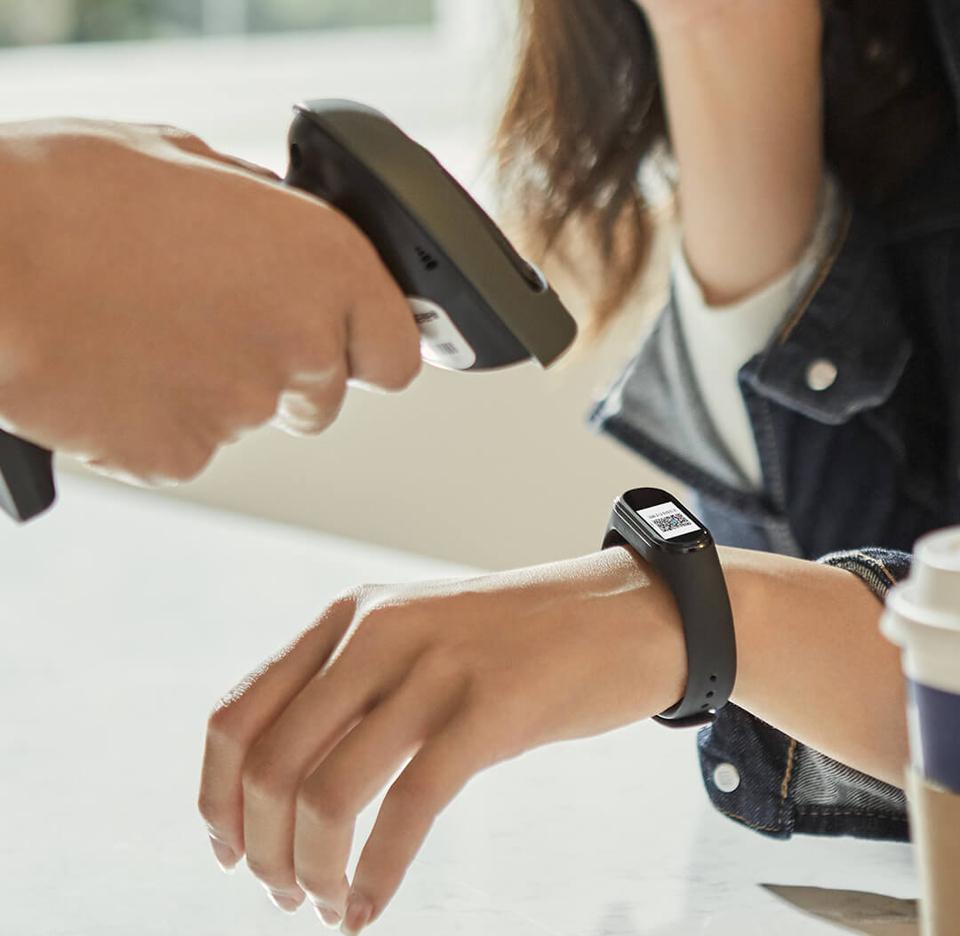 Фитнес-браслет Xiaomi Mi Band 4 заказать Фитнес-браслет Xiaomi Mi Band 4 заказать