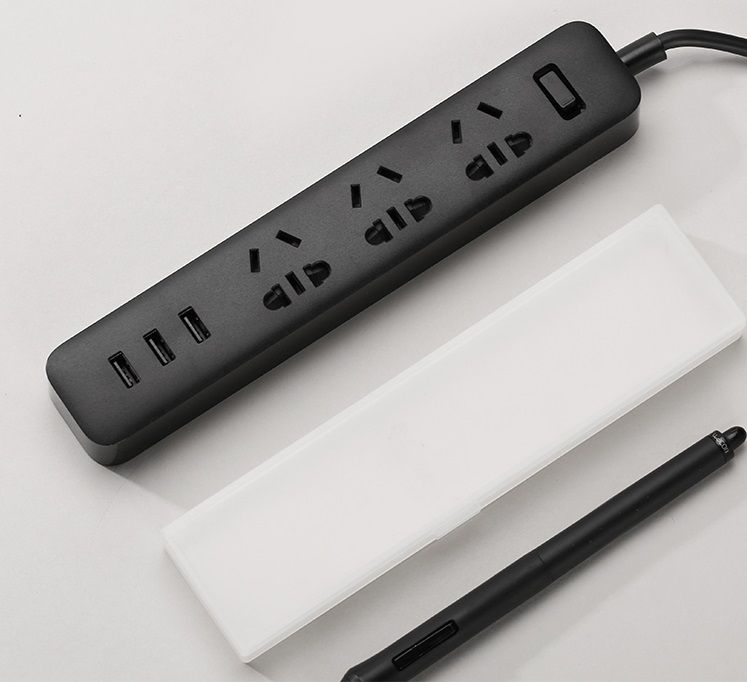 Картинка Удлинитель Mi Power Strip 3 розетки и 3 USB порта White Картинка Удлинитель Mi Power Strip 3 розетки и 3 USB порта White