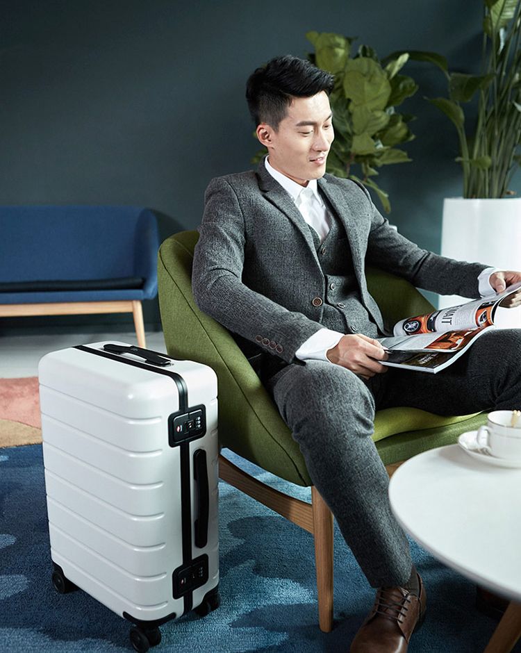 Чемодан Xiaomi 90FUN Lightweight Frame Luggage 20" White заказать Чемодан Xiaomi 90FUN Lightweight Frame Luggage 20" White заказать