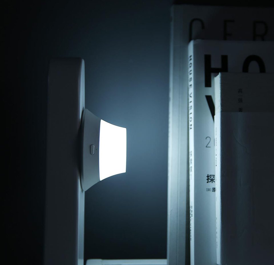 Картинка Ночник-светильник с беспроводной зарядкой Xiaomi Yeelight Wireless Charge Nightlight (YLYD08YI) Картинка Ночник-светильник с беспроводной зарядкой Xiaomi Yeelight Wireless Charge Nightlight (YLYD08YI)
