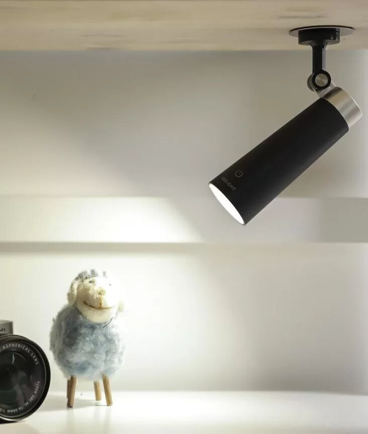 Фото Лампа настольная Xiaomi Yeelight 4-in-1 Rechargeable Desk Lamp Black (YLYTD-0011) Фото Лампа настольная Xiaomi Yeelight 4-in-1 Rechargeable Desk Lamp Black (YLYTD-0011)