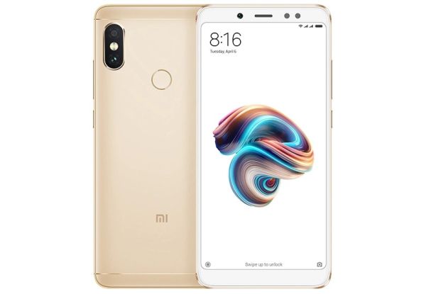 Фотография Смартфон Xiaomi Redmi Note 5 32Gb Gold Фотография Смартфон Xiaomi Redmi Note 5 32Gb Gold