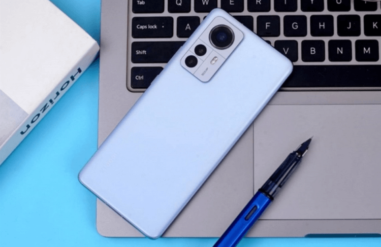 Смартфон Xiaomi 12