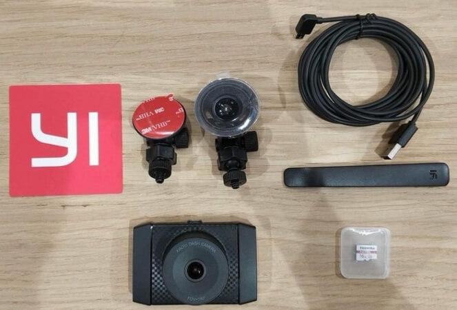 YI Ultra Dash camera_3.jpg