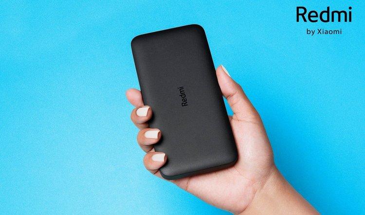 Power Bank Xiaomi Redmi 10000 mAh легкий по весу.