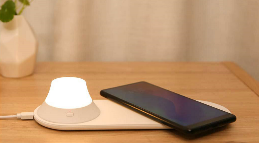 Ночник-светильник с беспроводной зарядкой Xiaomi Yeelight Wireless Charge Nightlight (YLYD08YI)