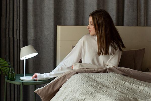Yeelight Staria Bedside Lamp Pro_10.jpg