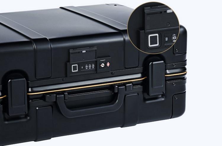 Smart Metal Suitcase Fingerprint Unlock_5.jpg