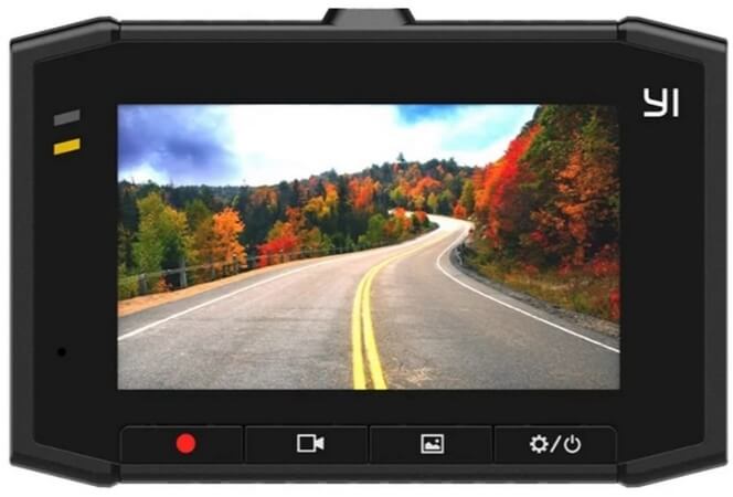 YI Ultra Dash camera_2.jpg