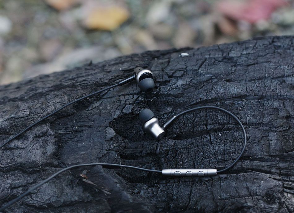 Xiaomi Mi In-Ear Headphones Pro HD Silver_7.jpg Xiaomi Mi In-Ear Headphones Pro HD Silver_7.jpg