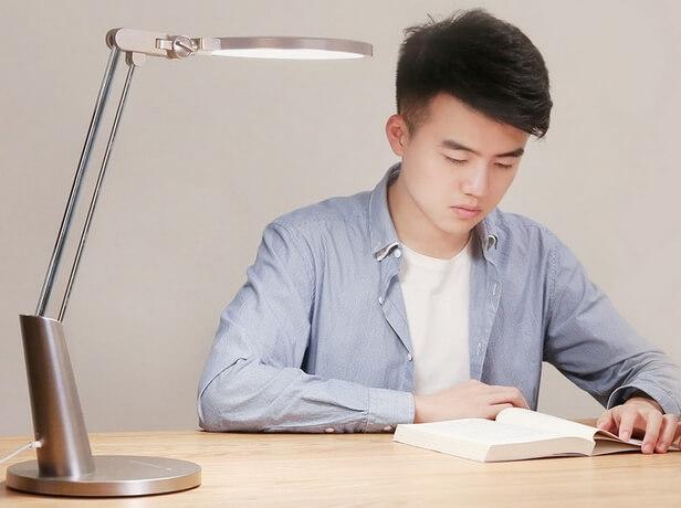 Yeelight Smart Eye Protection Lamp Pro_2.jpg