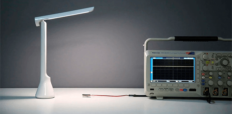 Лампа настольная Xiaomi Yeelight Folding Table Lamp Z1
