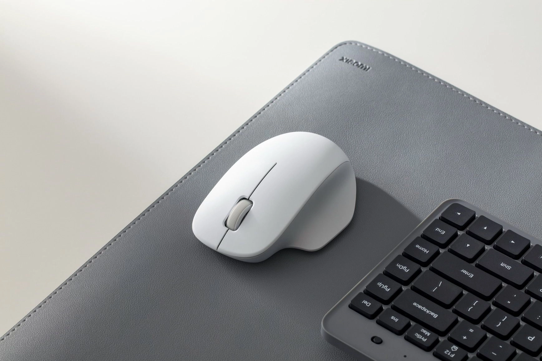 Картинка Беспроводная мышь Xiaomi Wireless Mouse Comfort Edition White Картинка Беспроводная мышь Xiaomi Wireless Mouse Comfort Edition White
