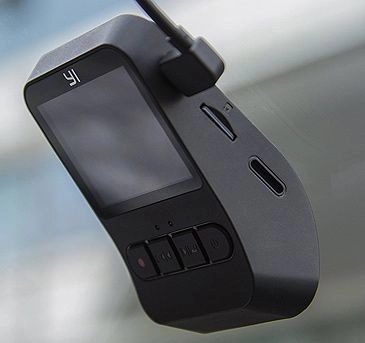 Купить Видеорегистратор Xiaomi YI Mini Dash Cam Купить Видеорегистратор Xiaomi YI Mini Dash Cam