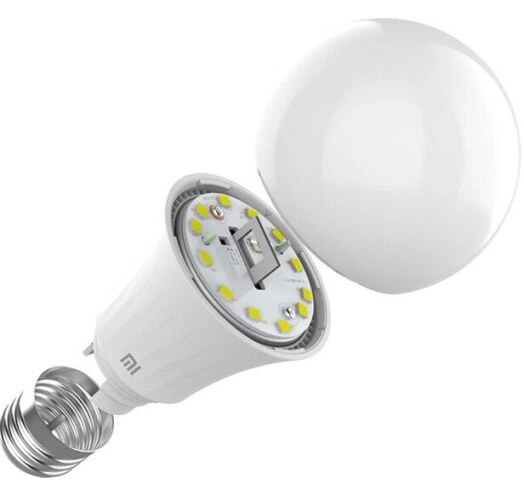 Фотография Умная лампочка Xiaomi Mi Led Smart Bulb Essential White (XMBGDPO1YLK)
